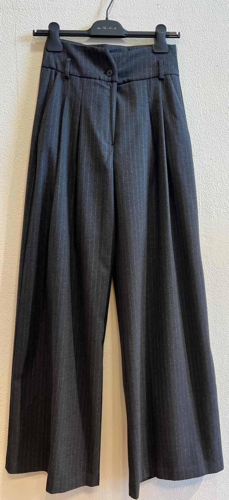 Calça risca de giz - Eufonia