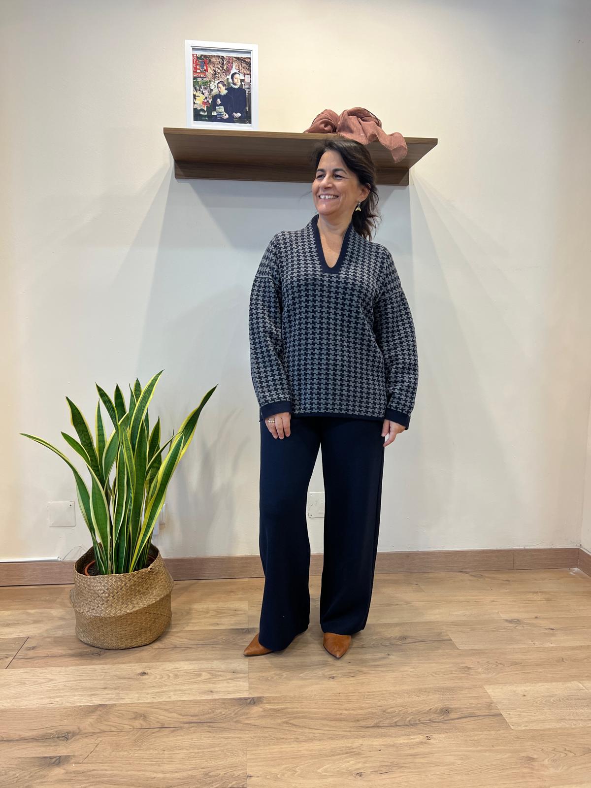 Camisola decote em bico - Maria Bellentani